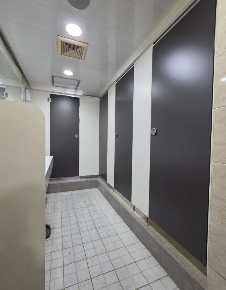 "중계동 세일학원" 큐비클 화장실칸막이 시공