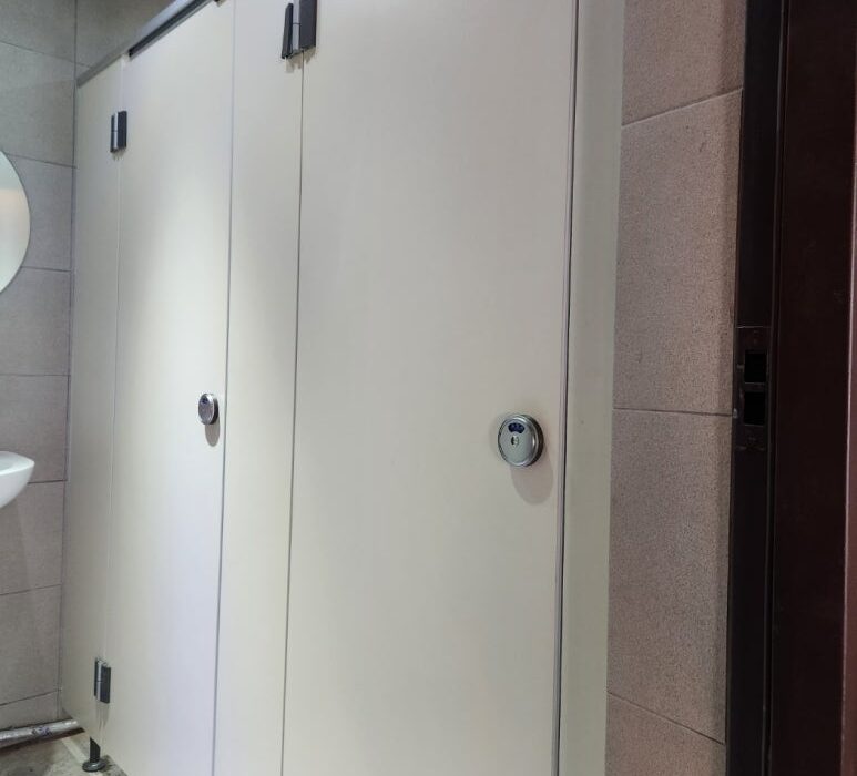 수원 인계동 "하이바" 리모델링 큐비클 시공